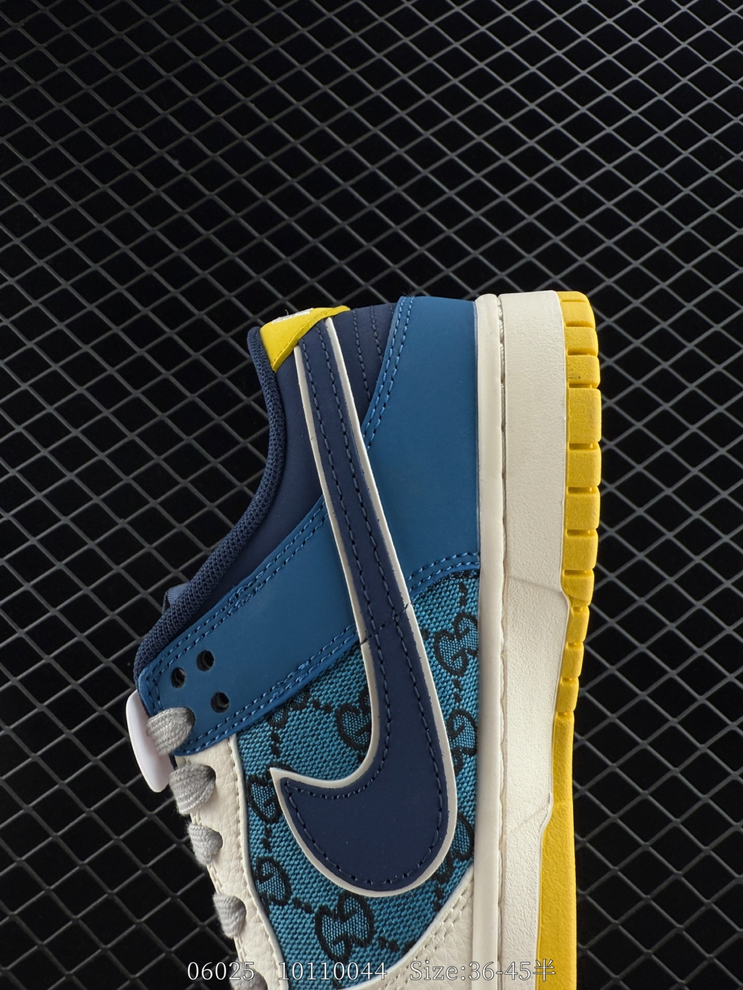 Nike Air Jordan 1 x Travis Scott AJ1